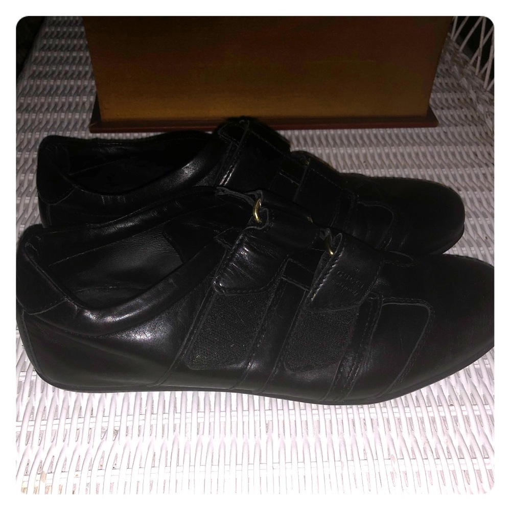 Authentic GUCCI sneaker/ shoes